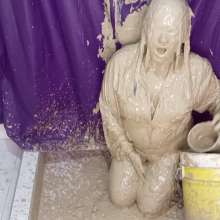 Hikari-Studio-Wam: A Mud Bath with White Clothes