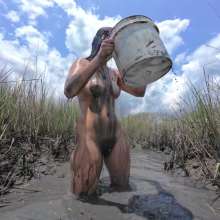 Messy Temptress: Cleanup On Aisle Mud!  (BTS)