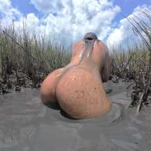 Messy Temptress: Cleanup On Aisle Mud!  (BTS)