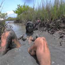 Messy Temptress: Cleanup On Aisle Mud!  (BTS)