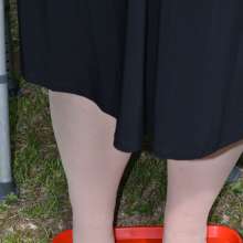 JD and Messy Andi: Cupcake Squish!  (Messy Pantyhose/Feet)