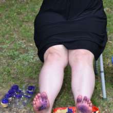 JD and Messy Andi: Cupcake Squish!  (Messy Pantyhose/Feet)