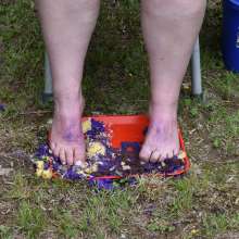 JD and Messy Andi: Cupcake Squish!  (Messy Pantyhose/Feet)