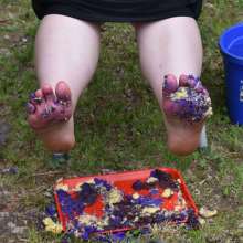 JD and Messy Andi: Cupcake Squish!  (Messy Pantyhose/Feet)