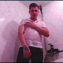 WETColours: Gordy in the Shower with White Polo and Jeans with Shampoo