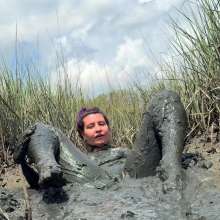 Messy Temptress: Muck Bucket Mania: Naked and Slimed With Stinky Mud!