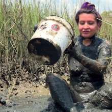 Messy Temptress: Muck Bucket Mania: Naked and Slimed With Stinky Mud!