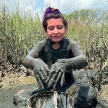 Messy Temptress: Muck Bucket Mania: Naked and Slimed With Stinky Mud!