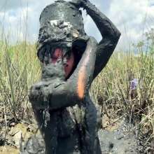 Messy Temptress: Muck Bucket Mania: Naked and Slimed With Stinky Mud!