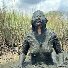 Messy Temptress: Muck Bucket Mania: Naked and Slimed With Stinky Mud!