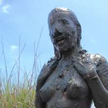 Messy Temptress: Muddy Makeout + Filthy Fucking in the Swamp!