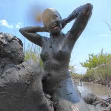 Messy Temptress: Muddy Makeout + Filthy Fucking in the Swamp!