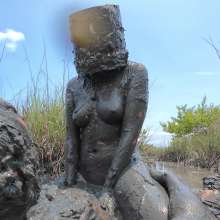 Messy Temptress: Muddy Makeout + Filthy Fucking in the Swamp!