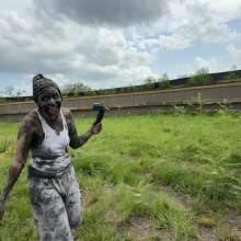 Messy Temptress: Muddy Handjob + Walk of Shame + Cleanup!  (Behind the Scenes)