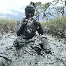 Messy Temptress: Muddy Handjob + Walk of Shame + Cleanup!  (Behind the Scenes)