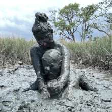 Messy Temptress: Muddy Handjob + Walk of Shame + Cleanup!  (Behind the Scenes)