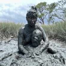 Messy Temptress: Muddy Handjob + Walk of Shame + Cleanup!  (Behind the Scenes)