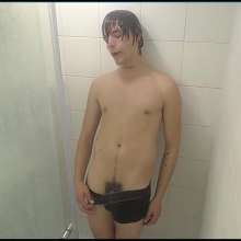 WETColours: Ross Shower with a Black Longsleeve T-shirt after the Gym