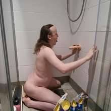 Wakka: Short Custard Gunging in the Shower at Work