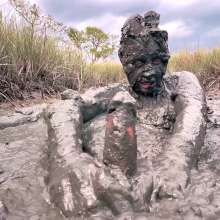 Messy Temptress: Sloppy Handjob in the Mud