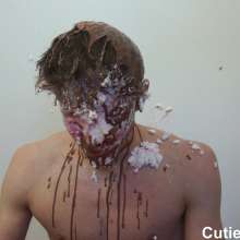 Cutiepied-production: Yannis 4 : Face Pushed into Pies