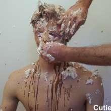 Cutiepied-production: Yannis 4 : Face Pushed into Pies