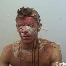 Cutiepied-production: Yannis 4 : Face Pushed into Pies