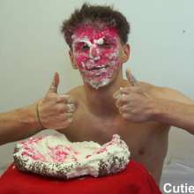 Cutiepied-production: Yannis 4 : Face Pushed into Pies