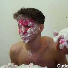 Cutiepied-production: Yannis 4 : Face Pushed into Pies