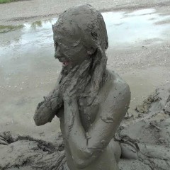 Jayce: !New DL! Jayce Has Fun in the Mud Pit Wearing a Bikini and Sneakers!