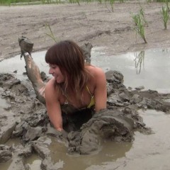 Jayce: !New DL! Jayce Has Fun in the Mud Pit Wearing a Bikini and Sneakers!