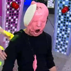 noeldavid: [Chega Mais] Brazilian Model Getting Pied