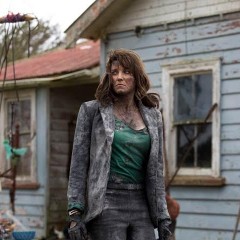 Regis: Lucy Lawless Lookin' Dirty