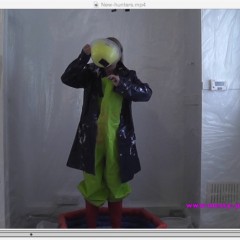 www.messy-jessie.com: Messy Rainwear!