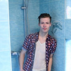 wetlookercom: New guy on wetlooker.com + 30% Sale