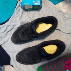 jamcustard22: custard in nike trainers
