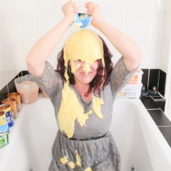 JellynCustard: Get messy with JnC with this interactive splosh movie!