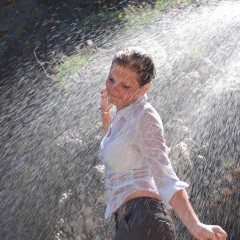 LisaMoomin: Meg's Wet Trousers!