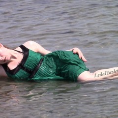 Leila: free beach video