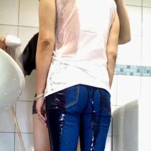 pachin: She bought a new jeans and we washed it.