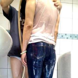 pachin: She bought a new jeans and we washed it.