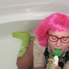 Pattycake: Pattycake takes Ectoplasm Loads in Ghostgushers!