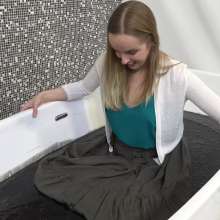 MostWam: Cassies Black Gunge Bath in Green Floaty Dress