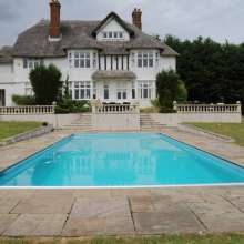 BristolWETLOOK: Big house for hire
