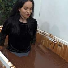 MostWam: Corrine Chocolate Bath Testing