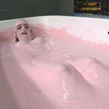 MostWam: Cassie And The Bath Of Pink Gunge