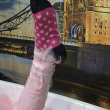 MostWam: Cassie And The Bath Of Pink Gunge
