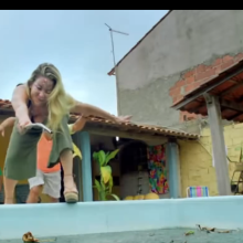 SplatInDaVat: WAM alert!  Blonde woman head first in a gunge pool!