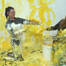 MostWam: Lisa and Charlotte Messy Painting