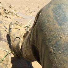 carlosstf33: Mud in pantyhose, jeans, shoes